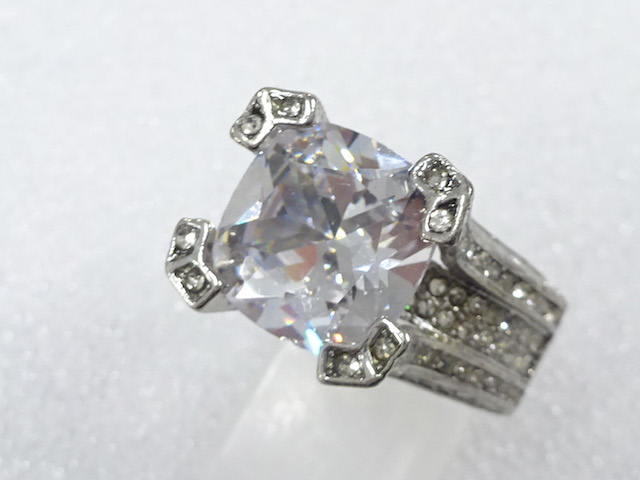 クリスタル　指輪(16.5号)